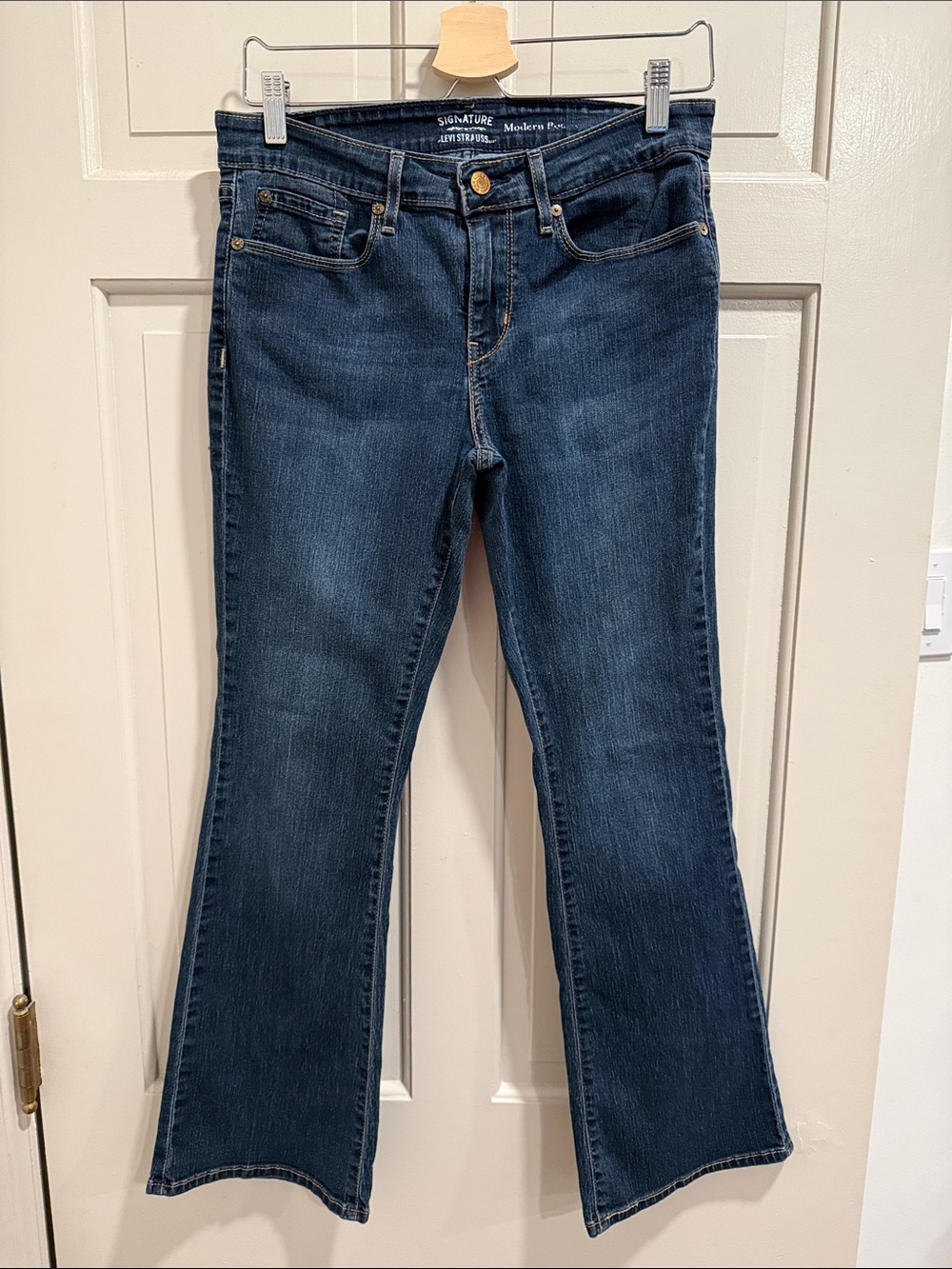 Signature Levi Strauss Modern Bootcut Dark Blue Jeans Size 10S